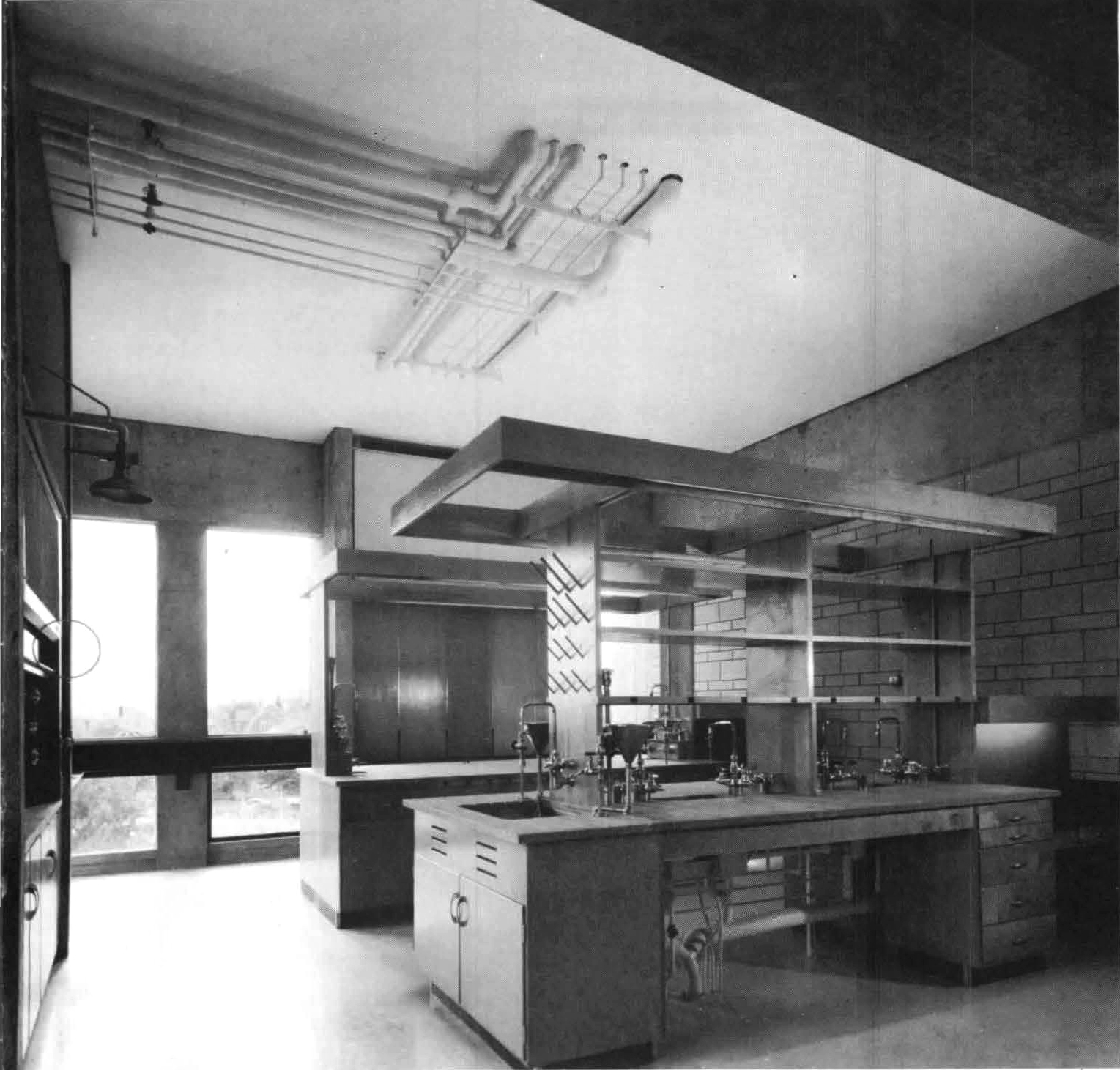 Tufts Chemical Research Building / The Architects Collaborative / 1962-65